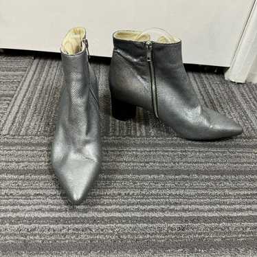 VERO CUOIO Italian made silver metallic booties si