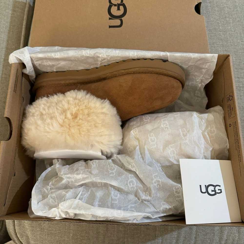 UGG Classic Mini Fluff in Size 6 - image 5