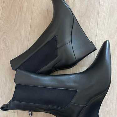 Unused ZARA leather wedge ankle boots size 36