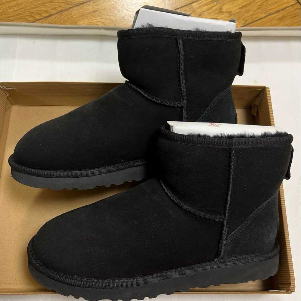 UGG sheepskin boots black - image 1