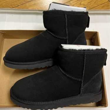 UGG sheepskin boots black - image 1