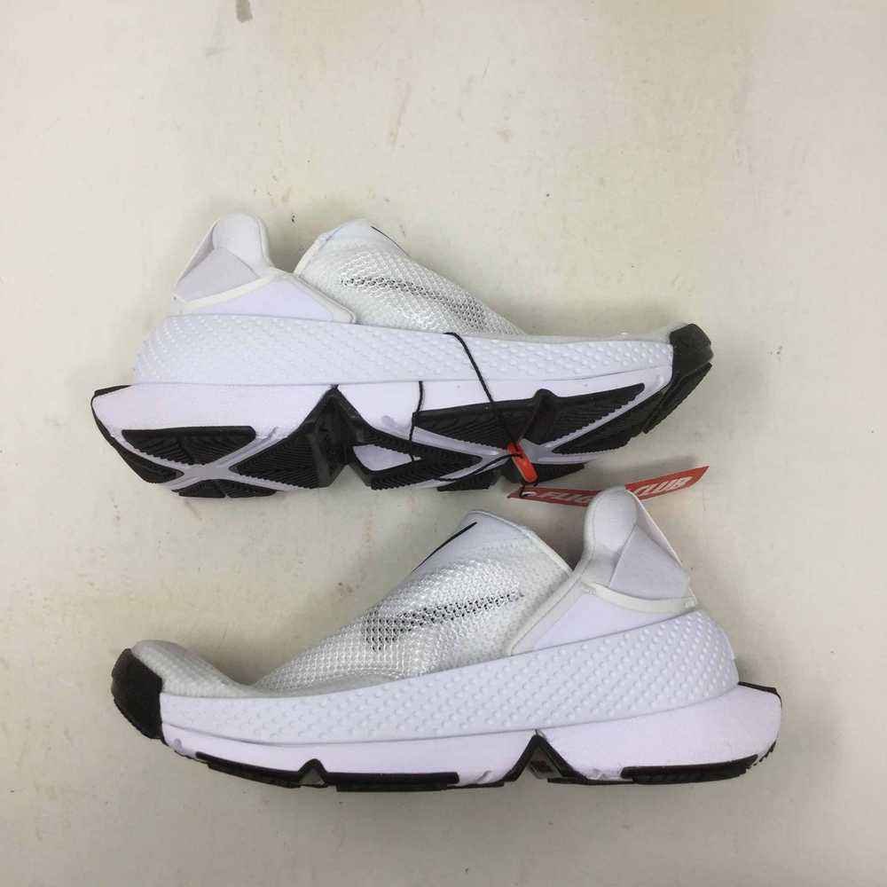 Nike Wmns GO FlyEase White Black - image 1