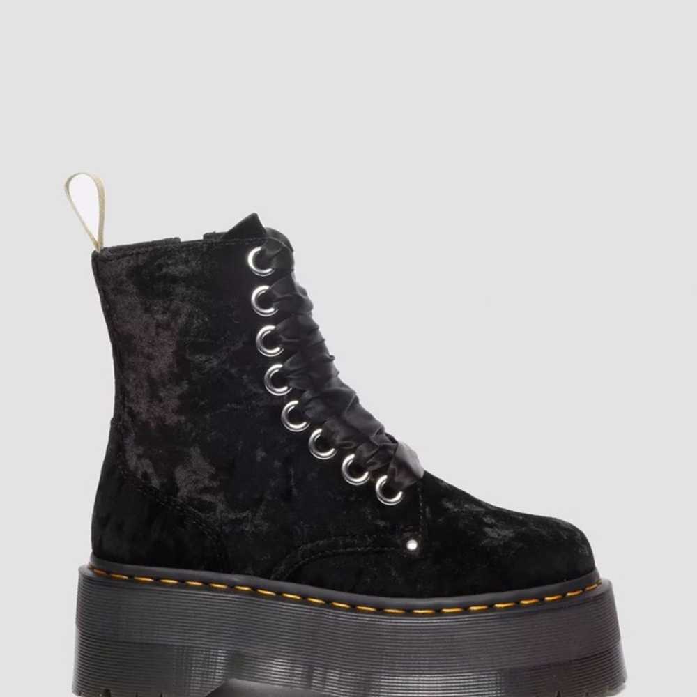 US 9 Dr. Martens Vegan Jadon Boot Max Crushed Vel… - image 11