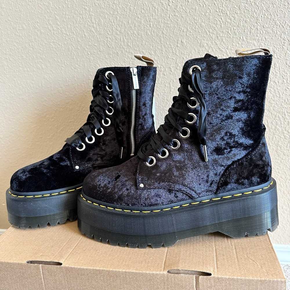 US 9 Dr. Martens Vegan Jadon Boot Max Crushed Vel… - image 4