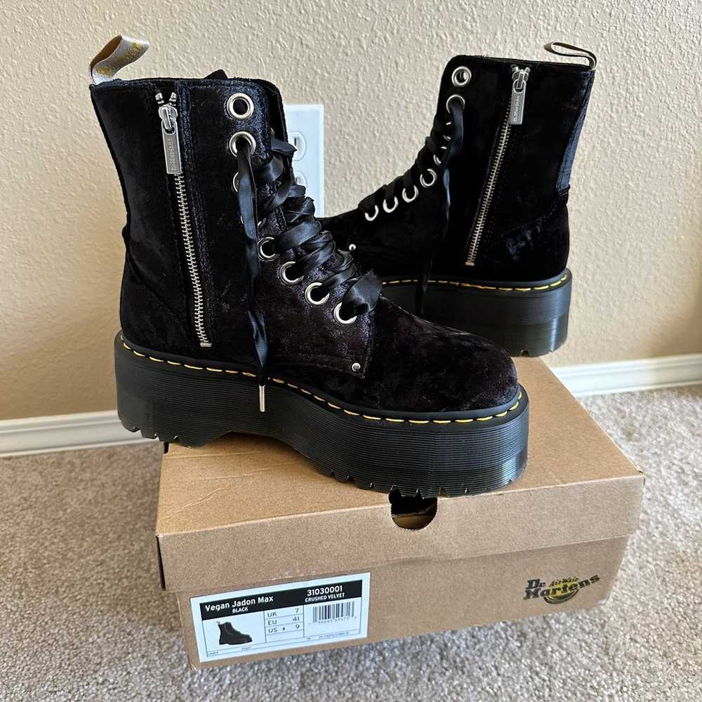 US 9 Dr. Martens Vegan Jadon Boot Max Crushed Vel… - image 9