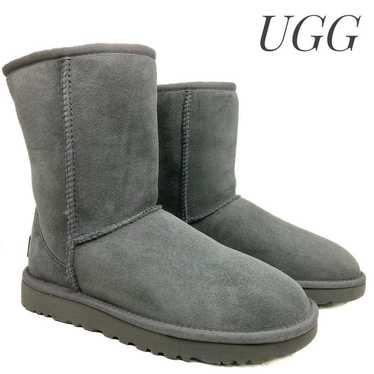 【Almost unused】UGG Classic Short II Classic Short