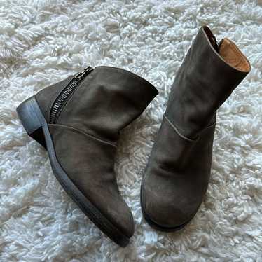 P. Monjo Leather Booties