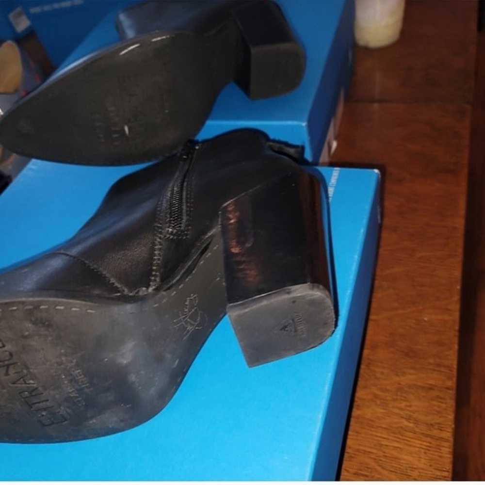 John Fluevog Room 406 (Size 9) - image 3