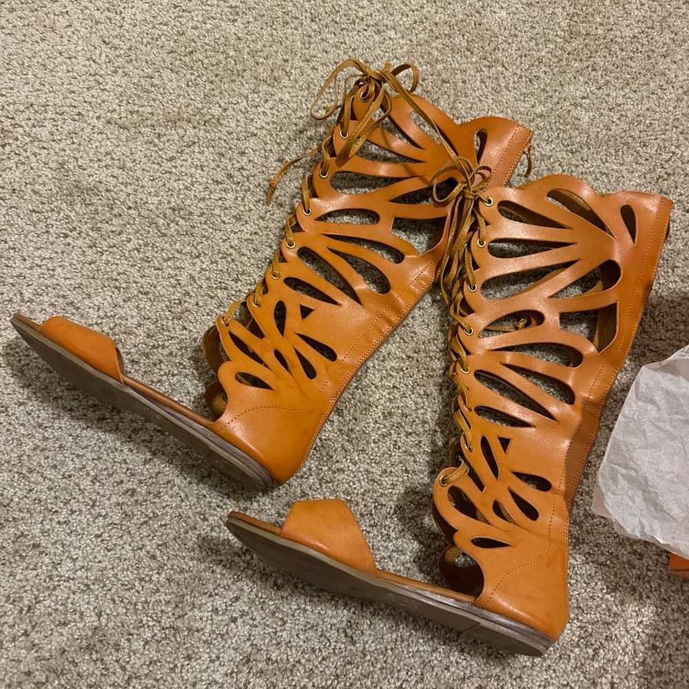 gladiator sandals SZ 6 - image 2