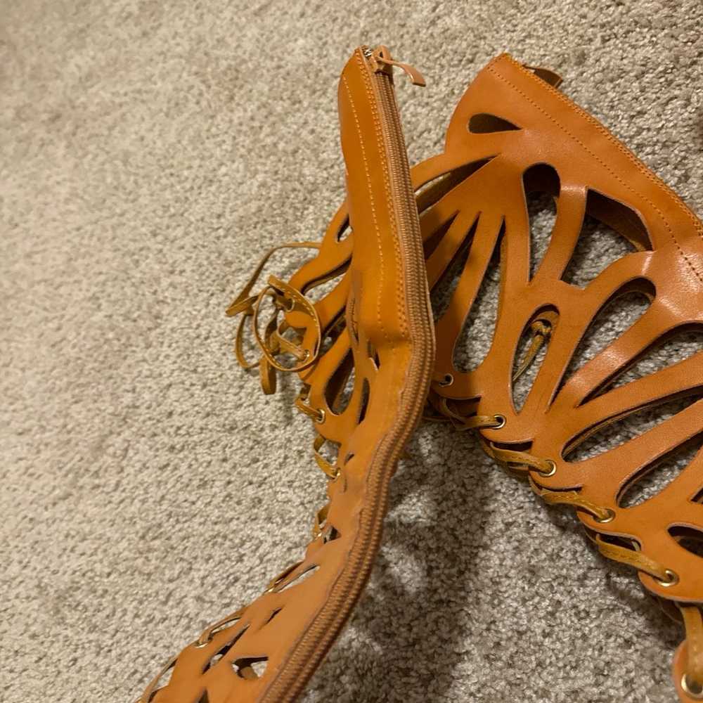 gladiator sandals SZ 6 - image 4