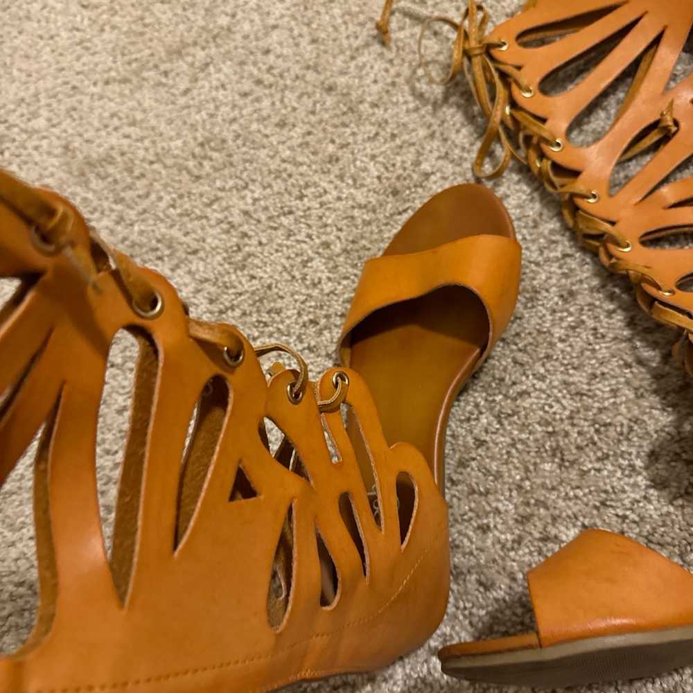 gladiator sandals SZ 6 - image 5