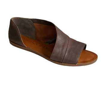 Sole Society Colvan Asymmetric Slip on in Brown Le