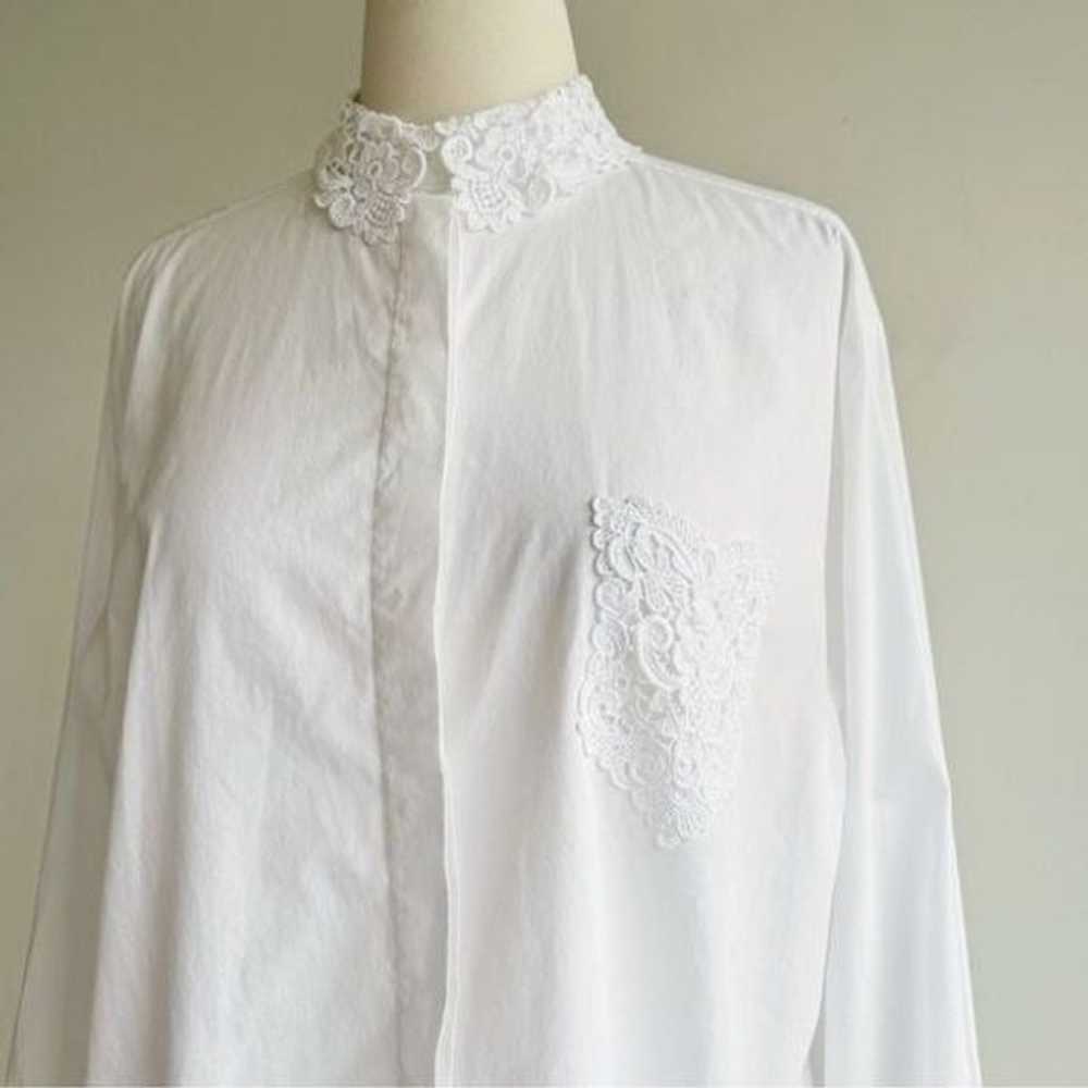 VINTAGE LORD & TAYLOR | White Lace Collar Button … - image 3