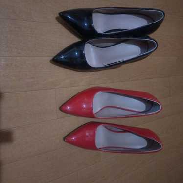 Women's pumps - image 1