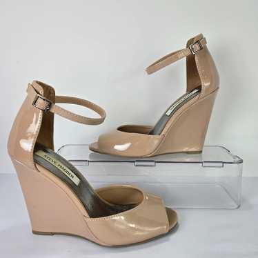 STEVE MADDEN DAINTYYY Tan Nude Patent Leather Heel