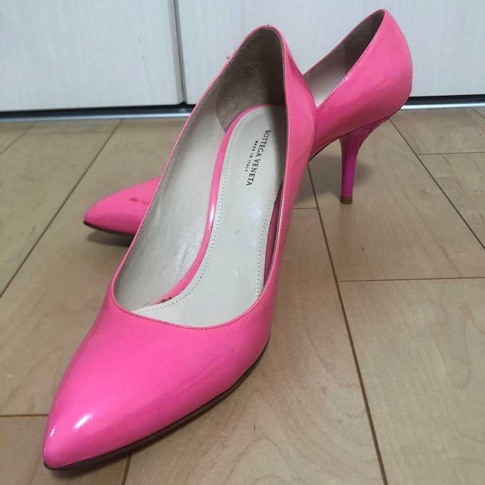 Bottega Veneta Pink Enamel Pumps size 37. - image 1