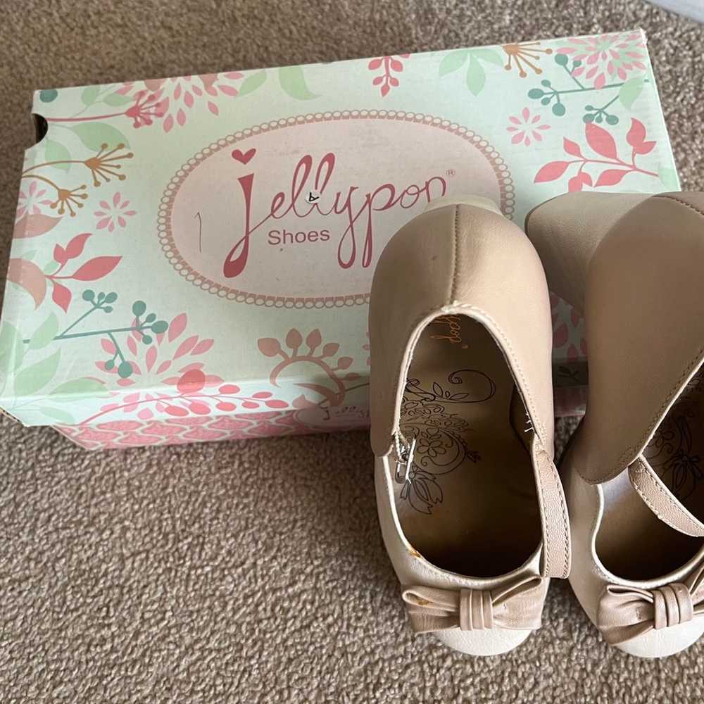 Jellypop two toned tan and beige shoes size 8.5 - image 2