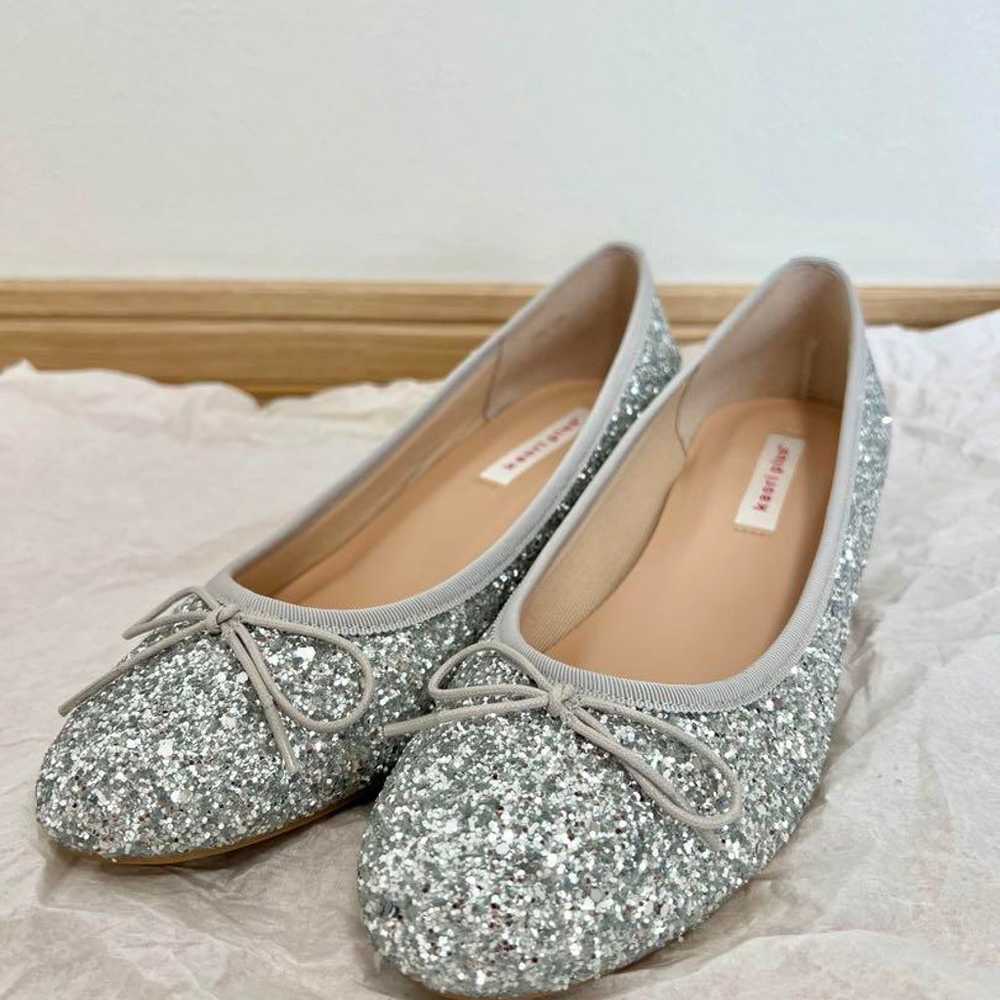 【Great Condition!】kaori plus Silver Glitter Pumps - image 1