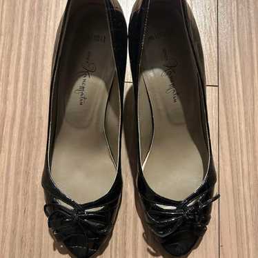 Ginza Kanematsu Black Enamel Pumps - image 1