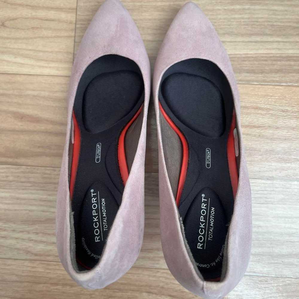 ROCKPORT light pink suede pumps - image 8