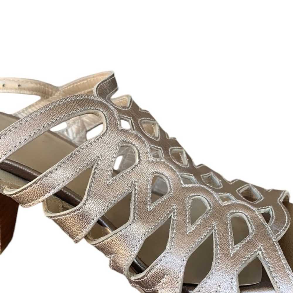 STUART WEITZMAN METALLIC  gladiator SANDLE Sz 6 - image 2