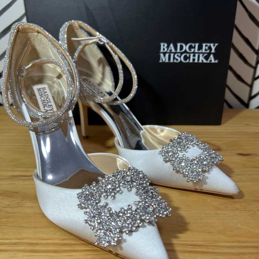 Badgley Mischka Women's Saint Pump size 9 - image 4