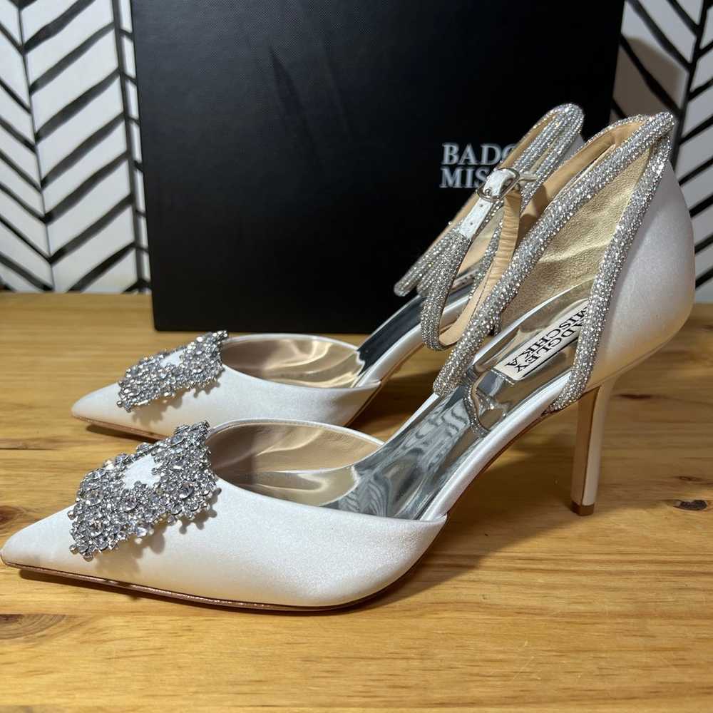 Badgley Mischka Women's Saint Pump size 9 - image 8