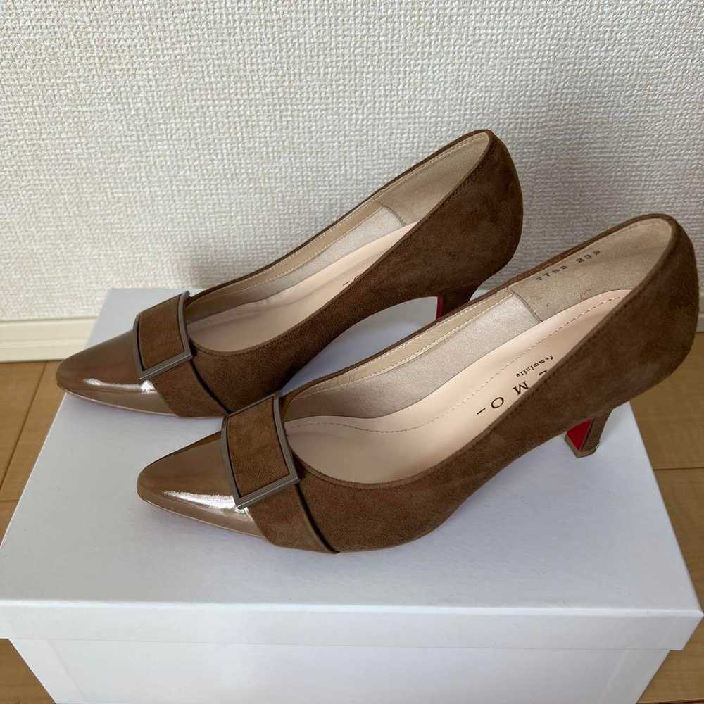 MELOM like new Suede Beige Pumps - image 2