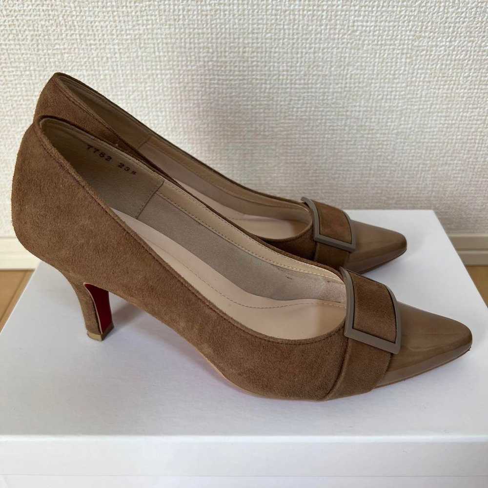 MELOM like new Suede Beige Pumps - image 4