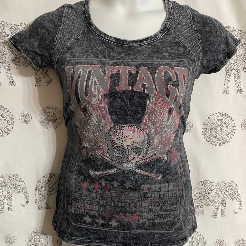 Ladies Medium Daytrip “VINTAGE” Skull w wings aci… - image 1