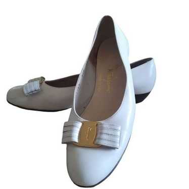 Salvatore Ferragamo Boutique Vara White Leather Pu