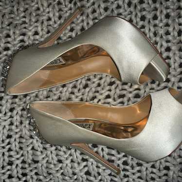 Badgley Mischka high heel shoes 6 1/2 - image 1