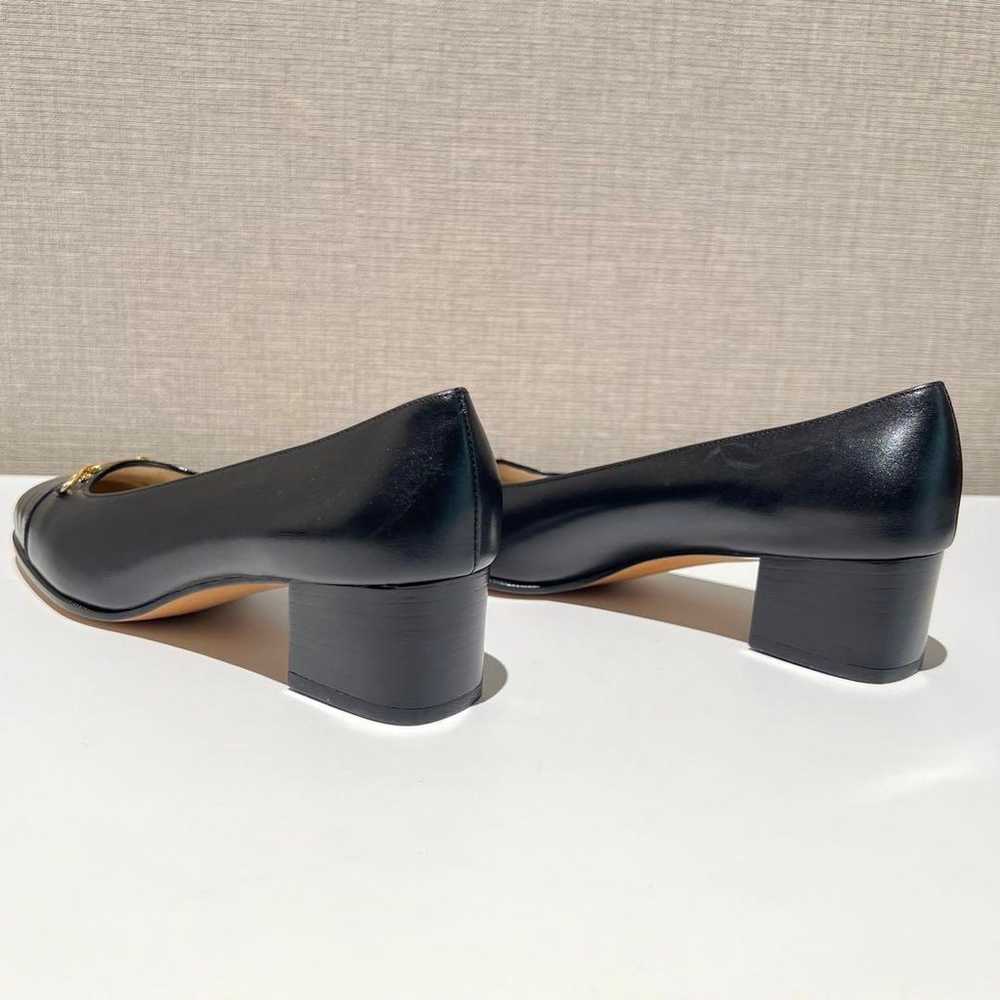 Salvatore Ferragamo Varina Gancini black pumps in… - image 5