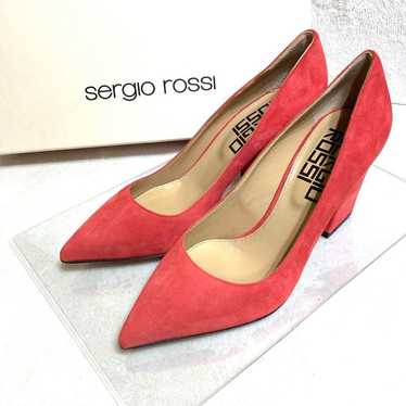 Sergio Rossi pink suede pumps.