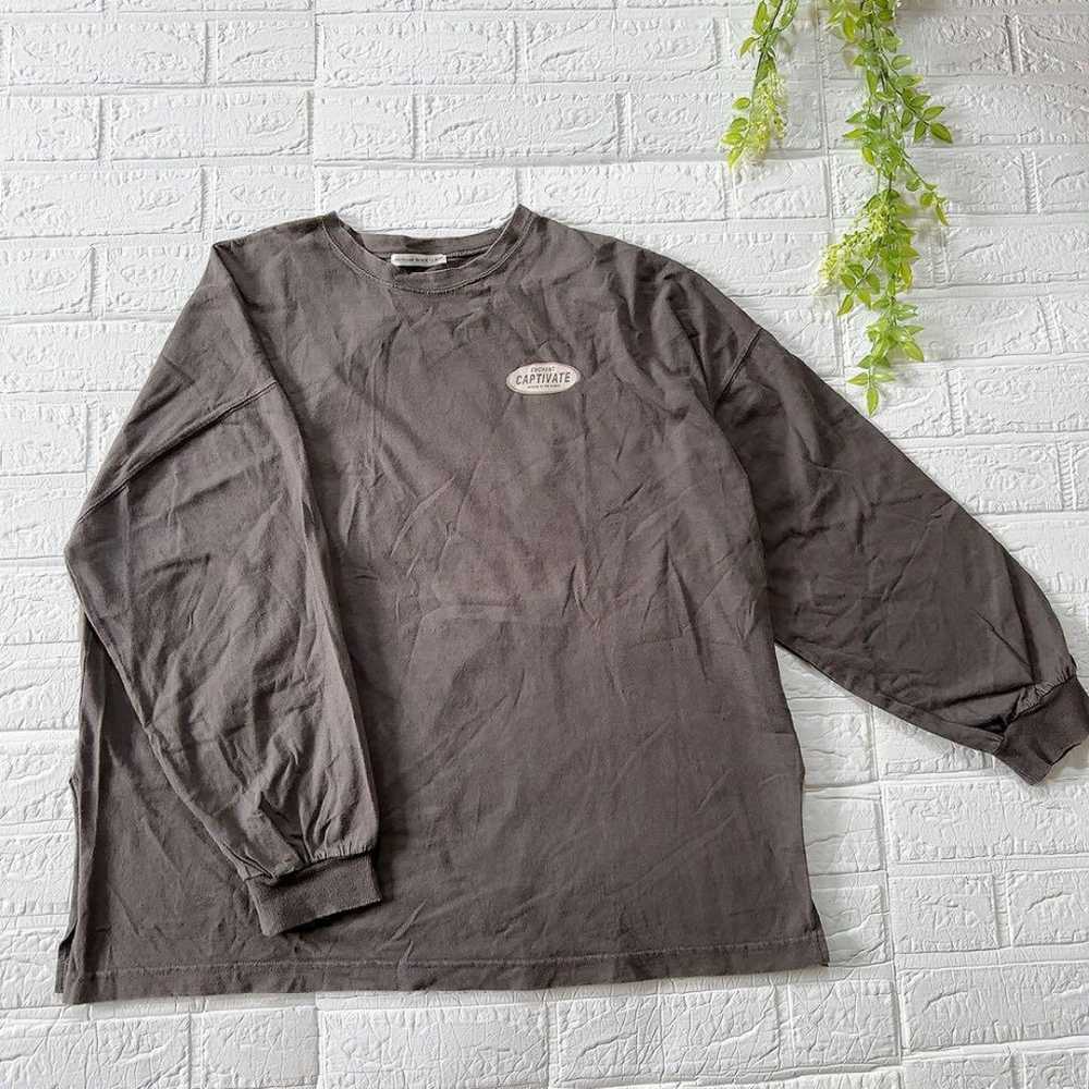 NICE CLAUP Oversized Long Sleeve Cut-Sleeve T-Shi… - image 4