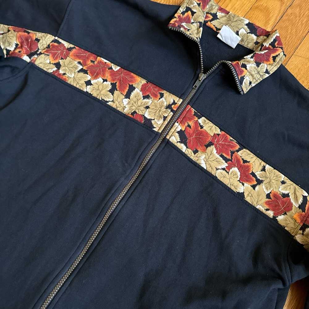 Vintage Cityscape zip up sweatshirt with pockets. - image 3