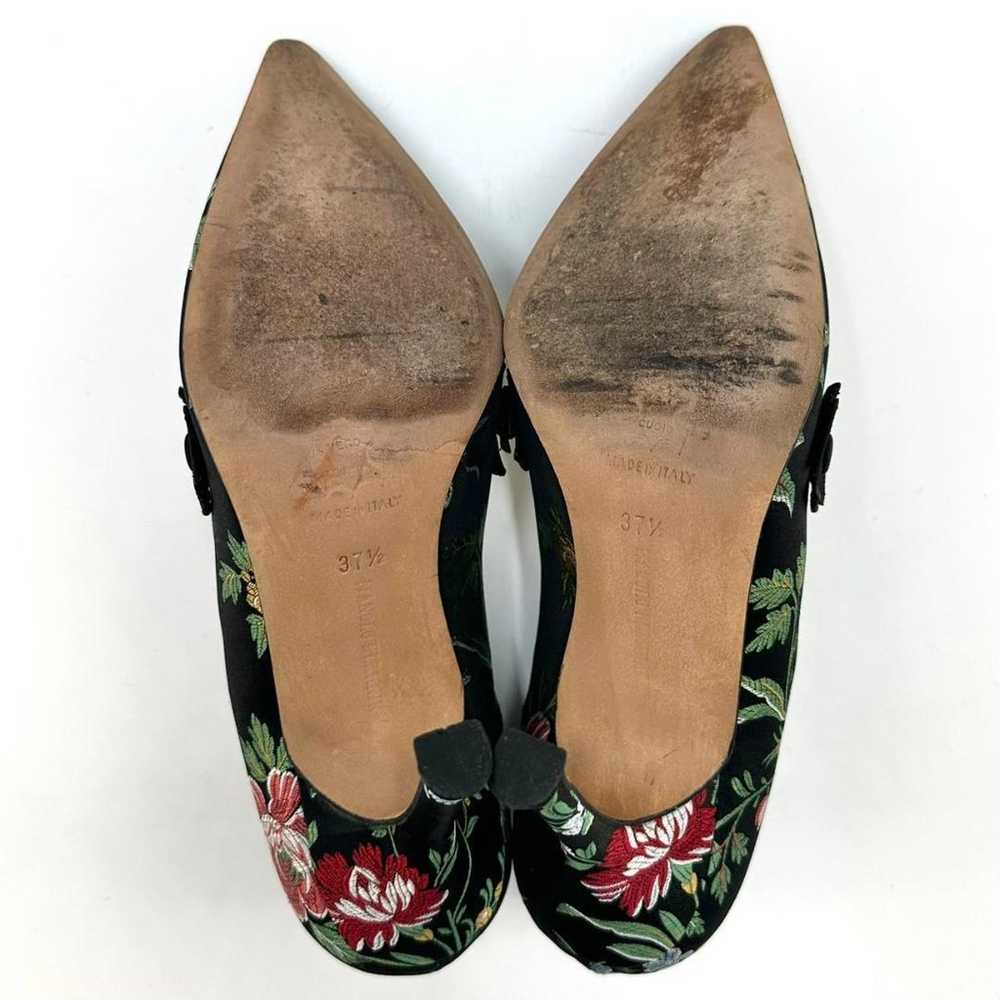 MANOLO BLAHNIK Satin Black Floral Embroidered Pum… - image 10