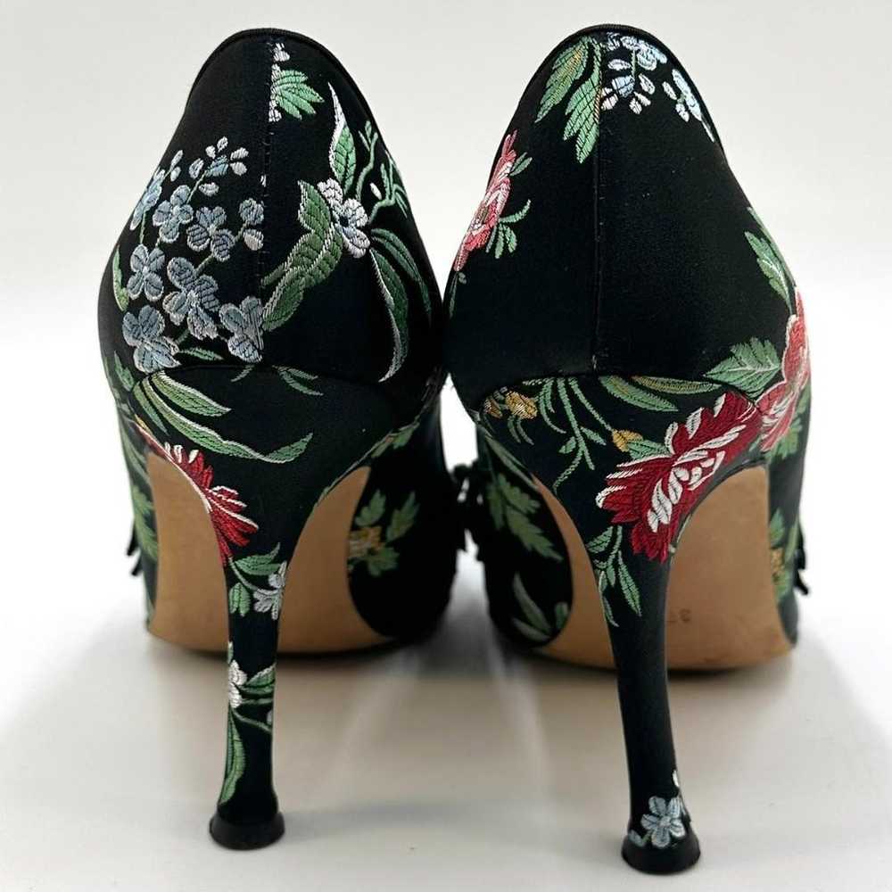 MANOLO BLAHNIK Satin Black Floral Embroidered Pum… - image 8