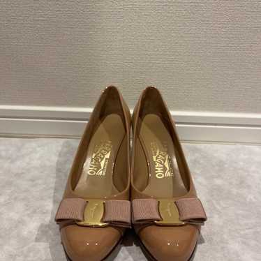 Salvatore Ferragamo Vara Pink Beige Heels