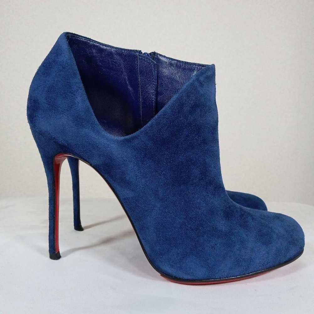 Superb Christian Louboutin suede stiletto pumps i… - image 4