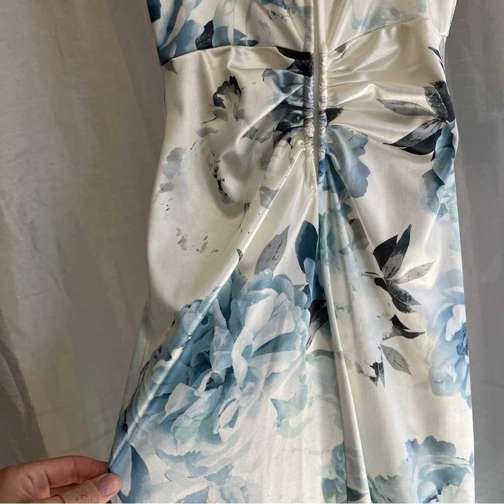 Windsor silky floral mermaid dress, women's size 4 - image 3