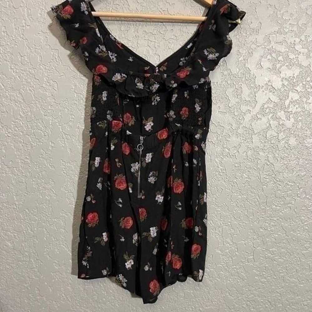 American Eagle Petite Floral Romper - image 3