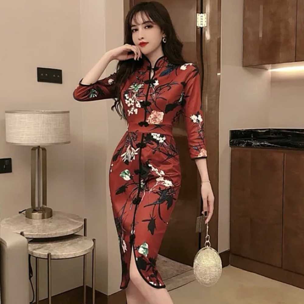 Elbow-Sleeve Flower Print Qipao - image 3