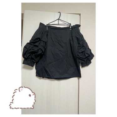 Black off-shoulder balloon sleeve top - image 1