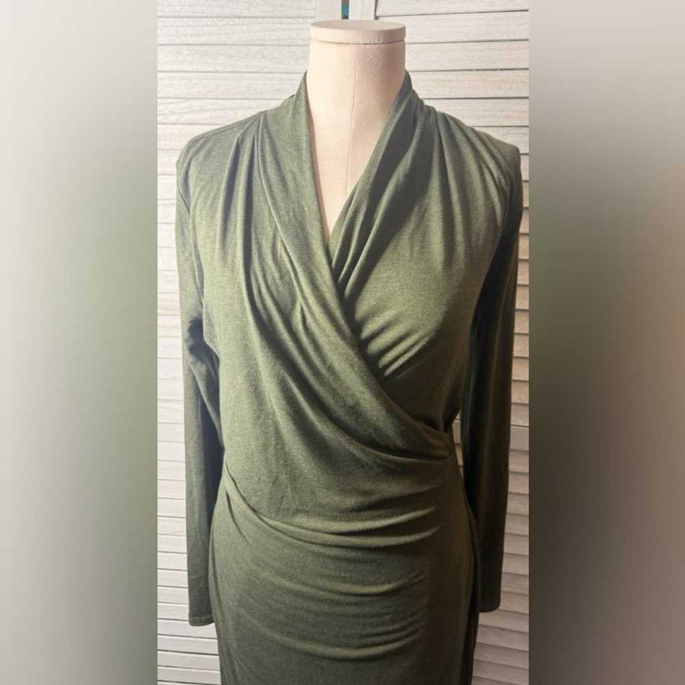 Ann Taylor Faux Wrap Dress. Great Condition. Size… - image 6