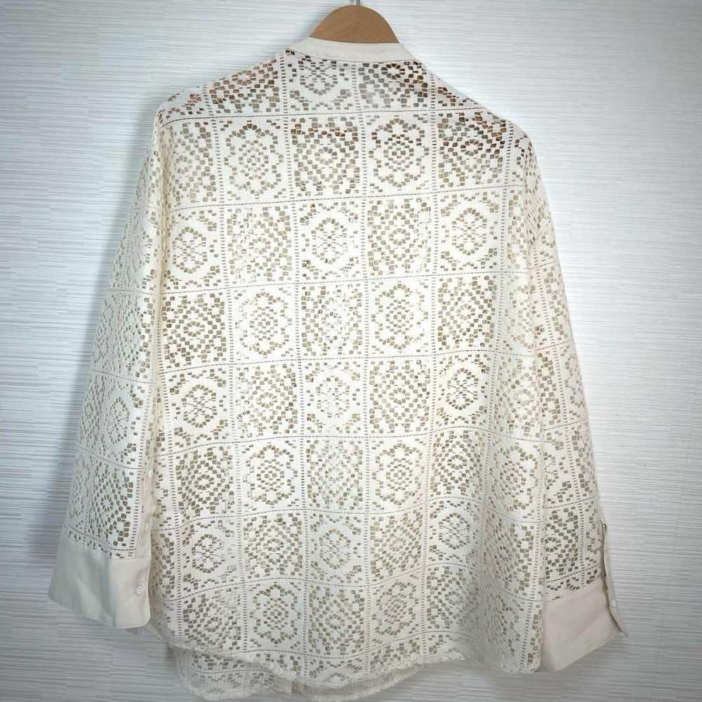 Junoah JUNOAH No-collar Lace Shirt (White) - image 6