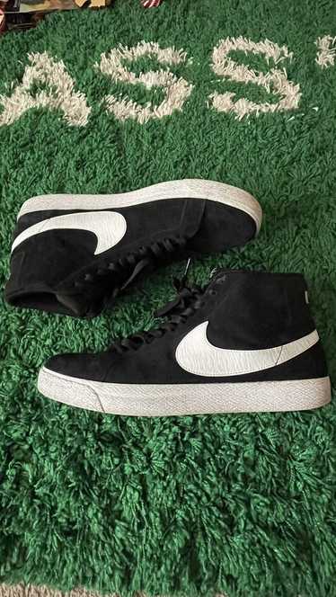 Nike Nike SB Zoom Blazer Mid black suede skate - image 1