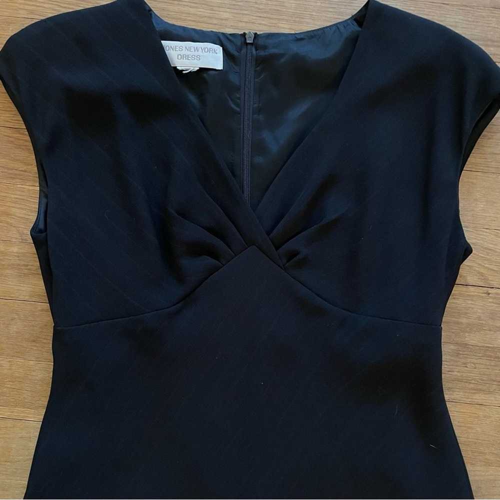 Jones New York sleeveless black formal v-neck max… - image 3