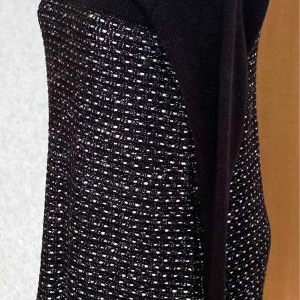 ♪ Knit one-piece ♪
With black and white bead deco… - image 2