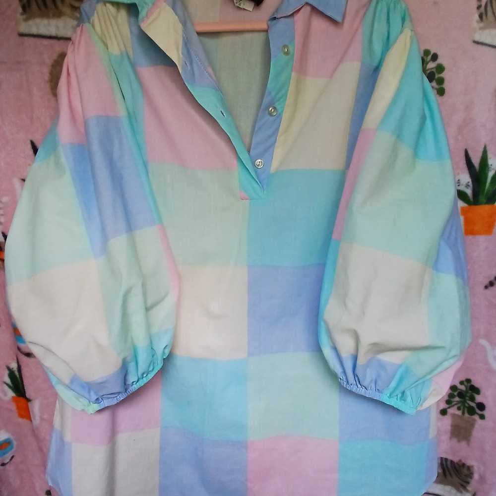 Vintage pastel balloon sleeve button up - image 1